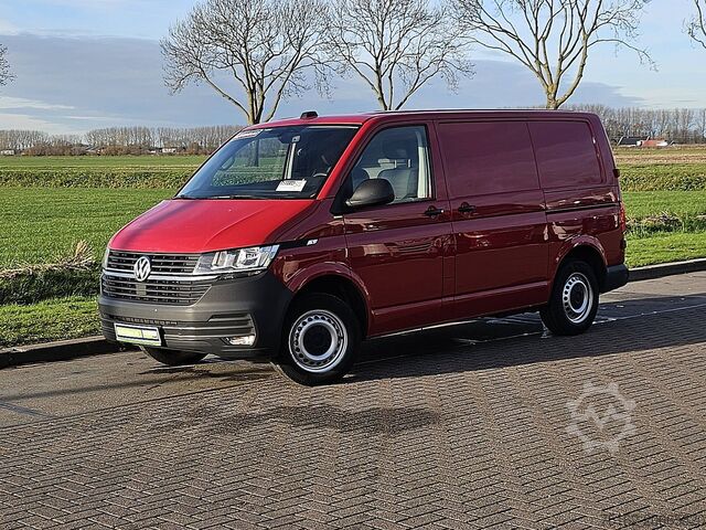 Mobil station wagon beratap tinggi VOLKSWAGEN TRANSPORTER 2.0 TDI 150 L1H1 AUT.