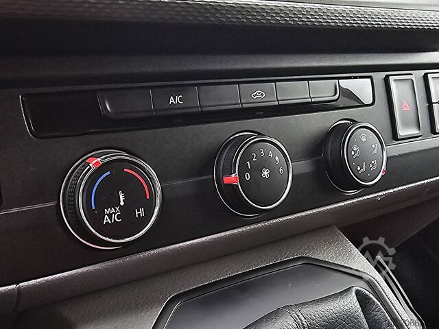 Stationvogn med højt tag VOLKSWAGEN TRANSPORTER 2.0 TDI 150 L1H1 AUT.