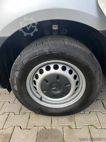 Skåpbil MERCEDES-BENZ Sprinter 314 AUTOMATIK NAVI TOTWINKEL KAMERA LED