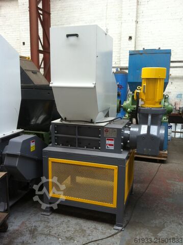 เครื่องย่อยแบบสองเพลา Genox M400