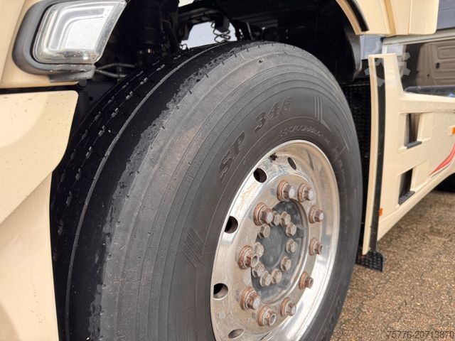 Standard tractor unit MERCEDES-BENZ 1848 LS Actros 5 GigaSpace Blatt/Luft