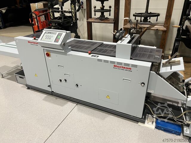 Horizon bæklingagerðarlína Horizon VAC-100a + VAC-100m + SPF-200a + FC-200a Booklet Maker