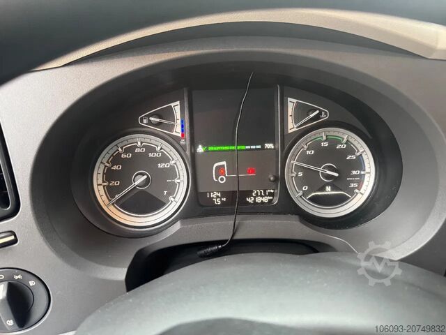 Mala DAF LF 210 Bakwagen