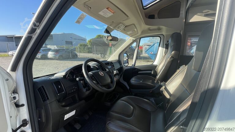 Teilintegriertes Wohnmobil Fiat Ducato Carasuite 650 MF 5 | 5 Posti Letto | Semintegrato