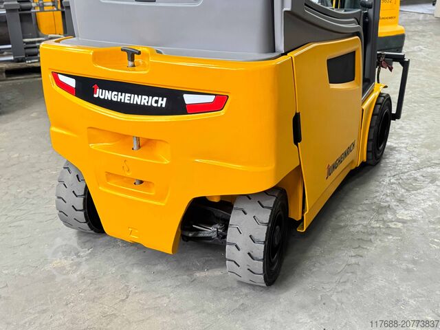 Electric 4-wheeler Jungheinrich EFG 320 - Service Neu - Batterie 90% - Garantie