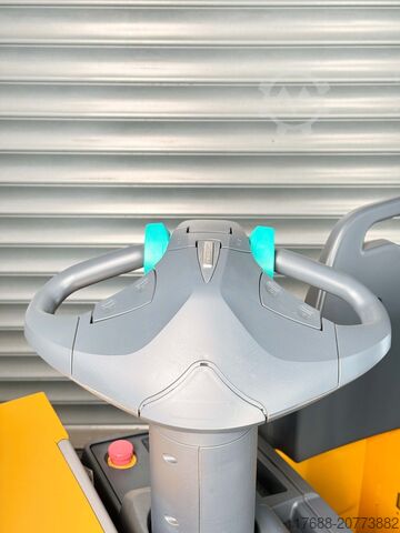 High lift truck driver Jungheinrich ERD 220 - Service Neu- Triplex - Batterie 92%