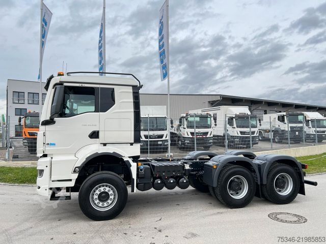 Standardni tegljač MAN TGS 33.510 BB 6x4 FG/RS 3,30m/59 to./NA/AHK/Neu