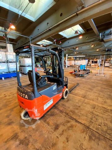 Frontstapler Toyota 8 FBE 20 T