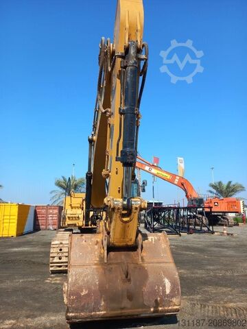 حفارة زاحفة CAT 350 (Abu Dhabi)
