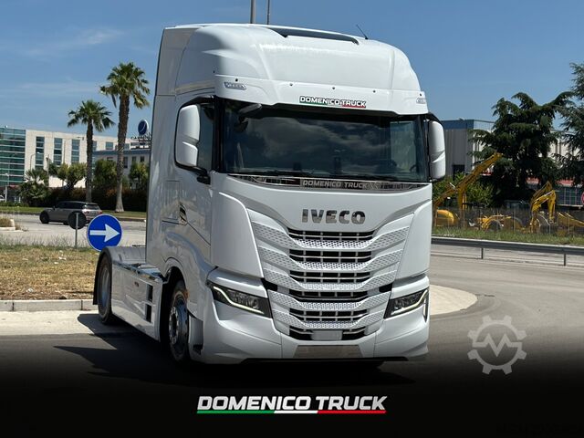 τυπική μονάδα τράκτορα IVECO S-WAY 530