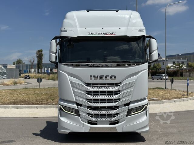 τυπική μονάδα τράκτορα IVECO S-WAY 530