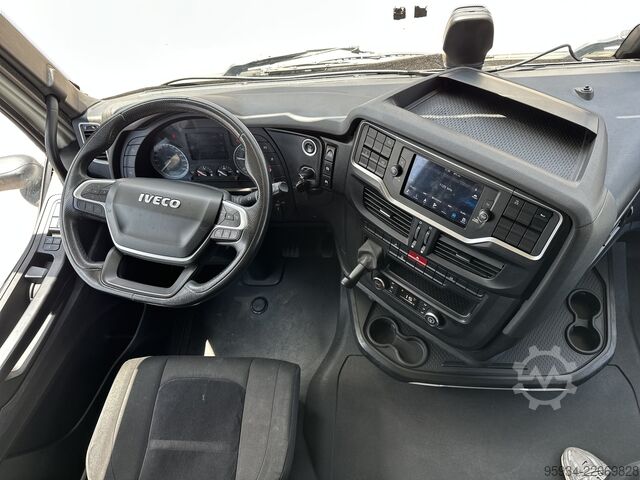 τυπική μονάδα τράκτορα IVECO S-WAY 530