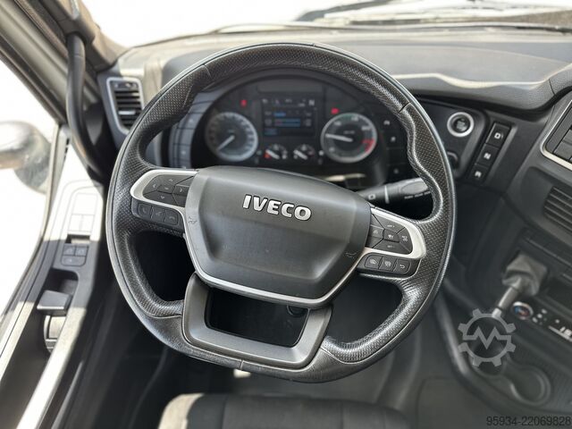 τυπική μονάδα τράκτορα IVECO S-WAY 530