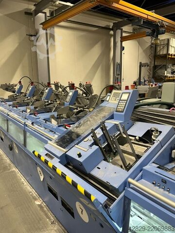 Binder met verzamelaars (samenstelmachines) Müller Martini Corona C15 S/35 (18")