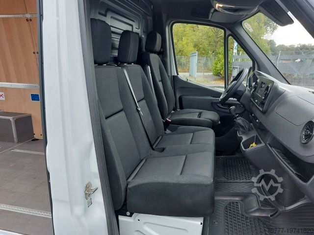 Dubă cu acoperiș înalt MERCEDES-BENZ Sprinter 317CDI-MBUX-360Kamera-Navi