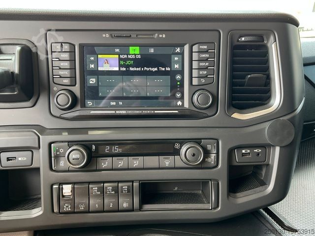 Felépítménycserélő teherautó SCANIA P410 6x2 BDF-Pritsche mit Fassi F215A.2.24 Kran