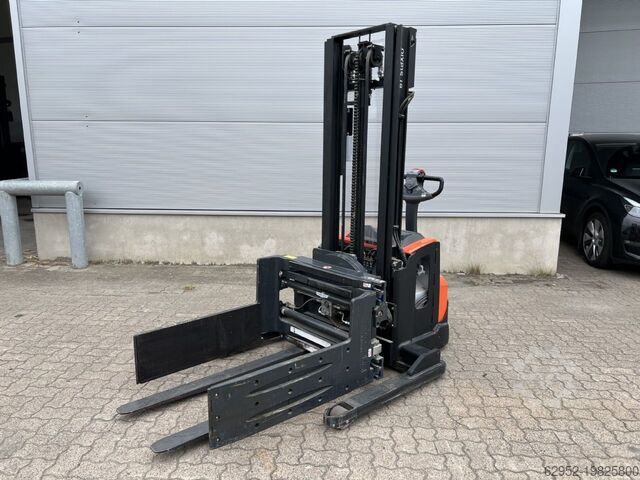 Hoogheffende truck Toyota SWE 120 S, nur 180 Std!