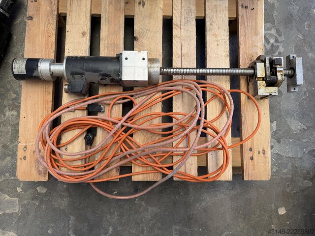 Motore elettrico INDRAMAT MAC041A-0-1S-4-E/050-A-0/W1668LV