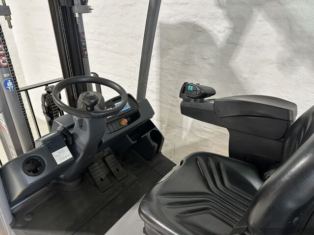 Chariot élévateur Jungheinrich TFG 320s