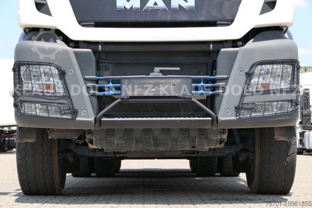 Camião florestal MAN TGS 33.500 Holztransport Kran Langholznachläufer