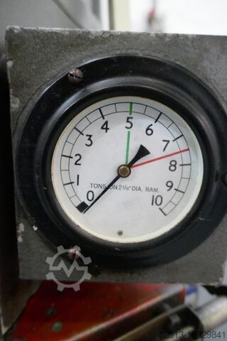 Automatische Stanzmaschine HARE 5iT