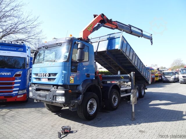 د کرین چې په لاری کې نصب شوی Iveco Trakker AD340T41 8X4 Kipper Kran Palfinger 23002