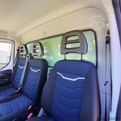 Kastenwagen mit Hebebühne Iveco 35 160