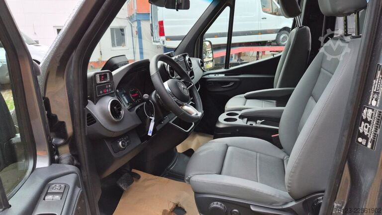 Minibus MERCEDES-BENZ 517 Sprinter Mitteltüre Lord Comfort 22 S Travel