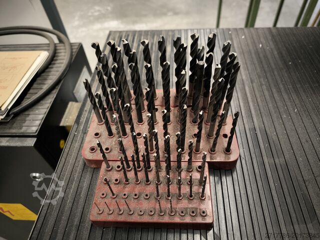 Universal-Werkzeugfräsmaschine Deckel FP 2 Aktiv Digital