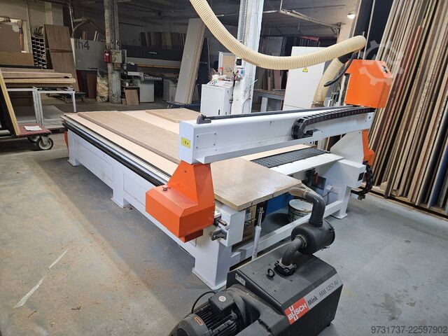 Centro de mecanizado Polska Grupa CNC 2030 Specjal