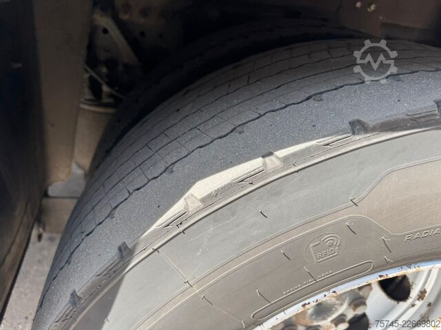 Rashladni kamion MERCEDES-BENZ ANTOS 2536 KÜHLKOFFER / LBW / CARRIER / 9,00M /