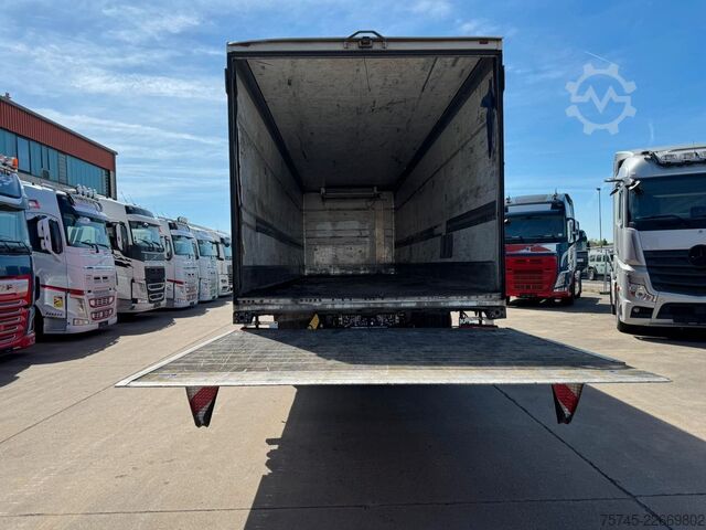 Rashladni kamion MERCEDES-BENZ ANTOS 2536 KÜHLKOFFER / LBW / CARRIER / 9,00M /