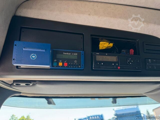 Rashladni kamion MERCEDES-BENZ ANTOS 2536 KÜHLKOFFER / LBW / CARRIER / 9,00M /