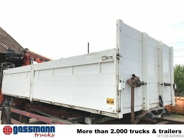 LKW mit Pritsche (offen) Wechselbrücke mit Kranvorrichtung