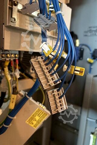 ศูนย์เครื่องจักรกลแนวตั้ง DECKEL MAHO DMC 63 V