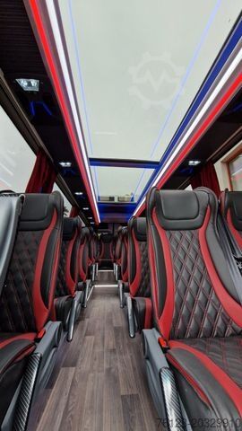 Miniautocarro MERCEDES-BENZ 519 und 517 Glasdach XXL  20 Sitze Stock