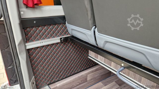 Miniautocarro MERCEDES-BENZ 519 und 517 Glasdach XXL  20 Sitze Stock
