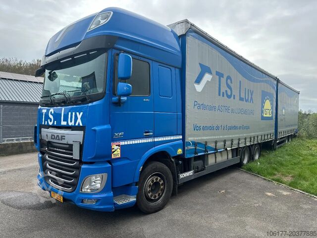 Bâche coulissante DAF XF 440 DAF XF 440 6x2 / SUPERSPACECAB / KOMBI M...