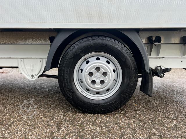 Фургон-будка PEUGEOT Boxer 2,2 Blue-HDI Maxi Koffer Hebebühne