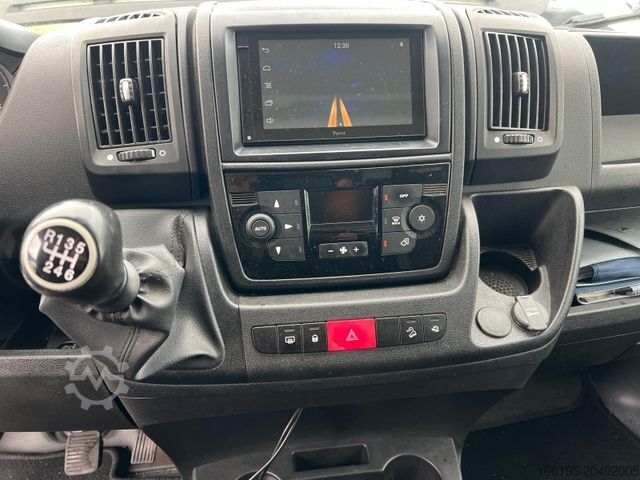 Фургон-будка PEUGEOT Boxer 2,2 Blue-HDI Maxi Koffer Hebebühne