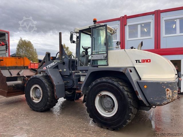 Погрузчик с колёсным шасси TEREX TL 310