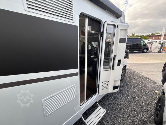 Halvintegreret autocamper SUNLIGHT SUNLIGHT T 68 C FIAT ADVENTURE ED.
