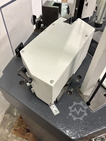 Máquina de cravar cantos Pressta Eisele Pressta 2000