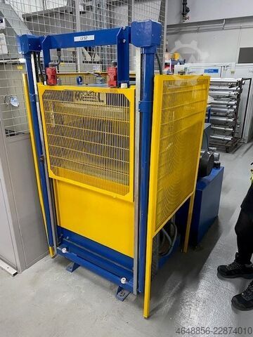  Hounsell Engineering (UK) 50 Tonne 4 Column Press