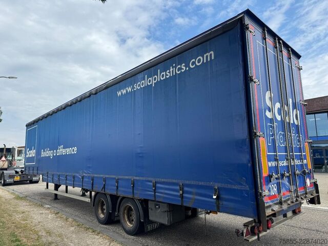 Hálf lághleðslutæki Meert Semi Curtainside / SAF / Double Tires