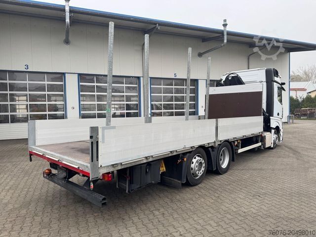 Kamion sa ravnom platformom MERCEDES-BENZ Actros 2545 LLnR 6x2/4 Kran Hiab Funk Standklima