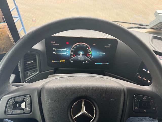 Kamion sa ravnom platformom MERCEDES-BENZ Actros 2545 LLnR 6x2/4 Kran Hiab Funk Standklima