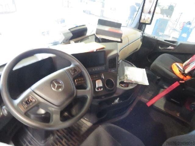 Kamion sa ravnom platformom MERCEDES-BENZ Actros 2545 LLnR 6x2/4 Kran Hiab Funk Standklima