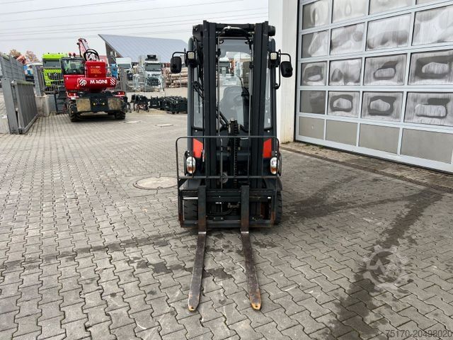 Frontstapler LINDE H14D-01 / Triplex: 4.60m! / SS / nur 1.672h!