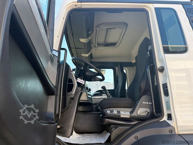 Vakumska cisterna MAN TGS 26.400 6x4 BB Kanalreiniger Leistikow 15 m³